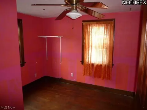 988 Oakland Ave, Akron, OH 44310 photo 10
