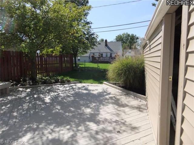866 E 218th St, Euclid, OH 44123 photo 6