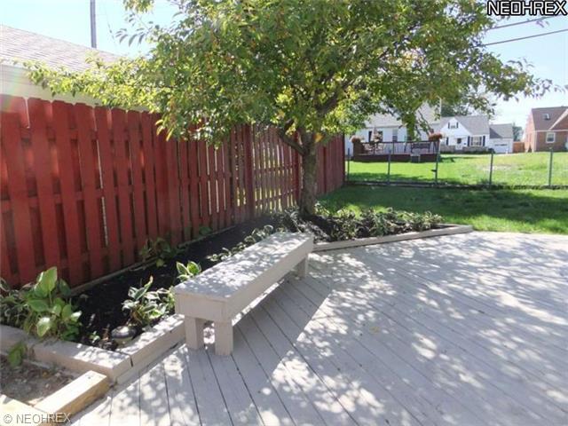 866 E 218th St, Euclid, OH 44123 photo 7
