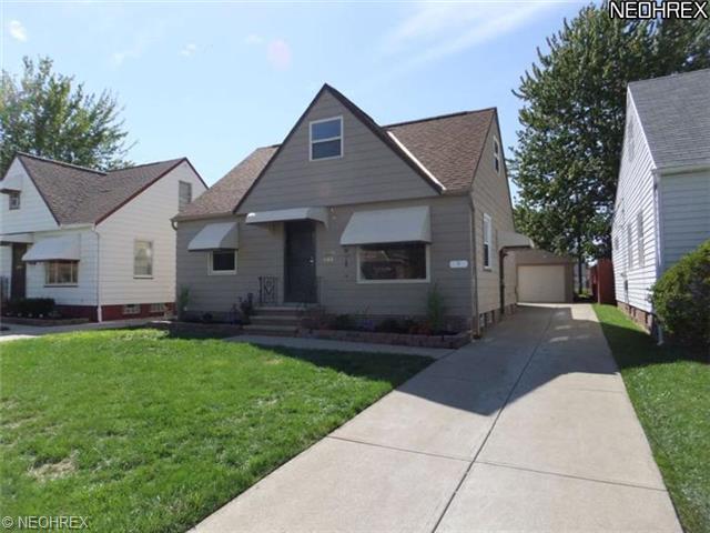 866 E 218th St, Euclid, OH 44123 photo 3