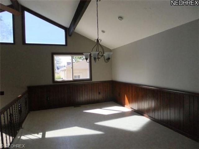 866 E 218th St, Euclid, OH 44123 photo 13