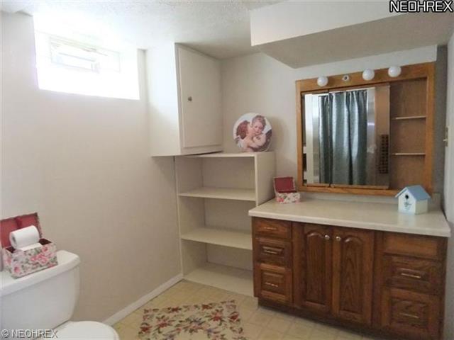 866 E 218th St, Euclid, OH 44123 photo 24