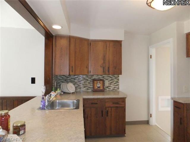 866 E 218th St, Euclid, OH 44123 photo 15