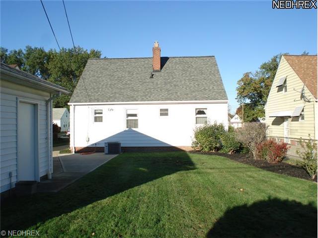 655 E 240 St, Euclid, OH 44123 photo 15