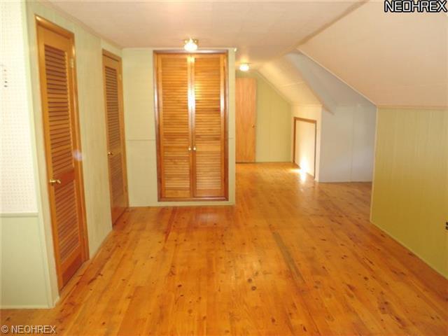 655 E 240 St, Euclid, OH 44123 photo 10