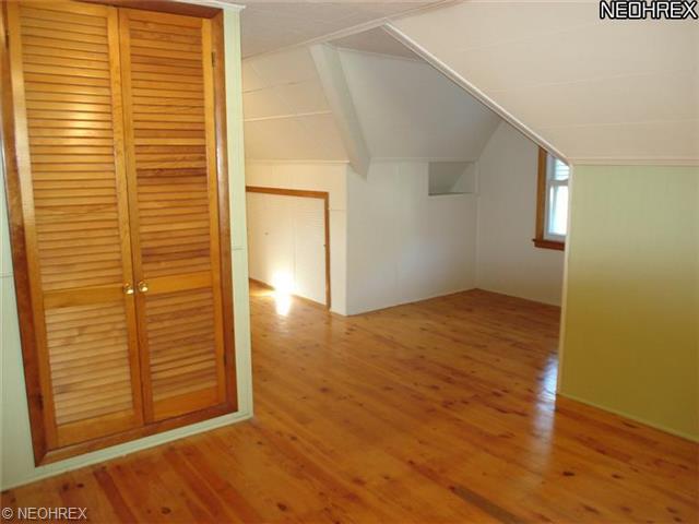 655 E 240 St, Euclid, OH 44123 photo 11