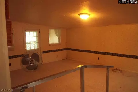 112 W 20th St, Dover, OH 44622 photo 8