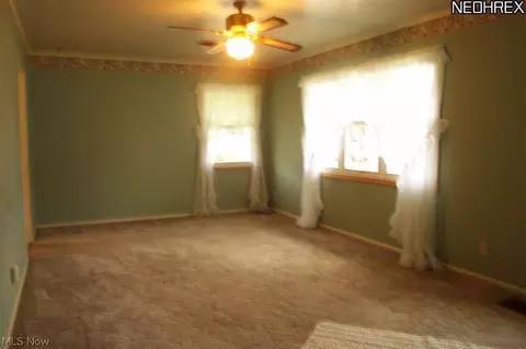 112 W 20th St, Dover, OH 44622 photo 2