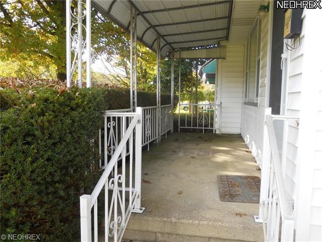 916 Edenridge Dr, Youngstown, OH 44512 photo 5