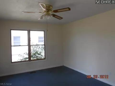 1535 E 31st St, Lorain, OH 44055 photo 2