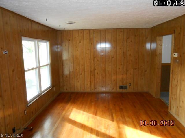 10566 Dewhurst Rd, Elyria, OH 44035 photo 4