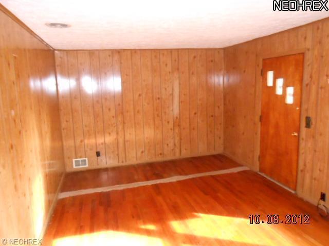 10566 Dewhurst Rd, Elyria, OH 44035 photo 3