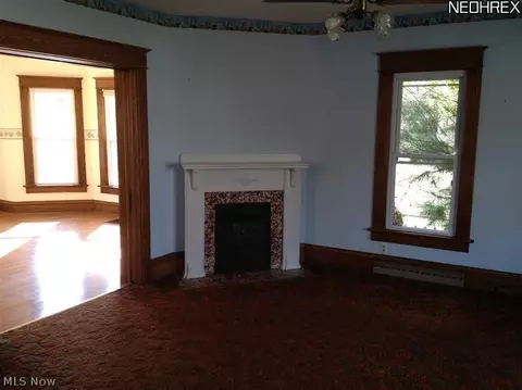 310 Hamilton Ave, Coshocton, OH 43812 photo 2