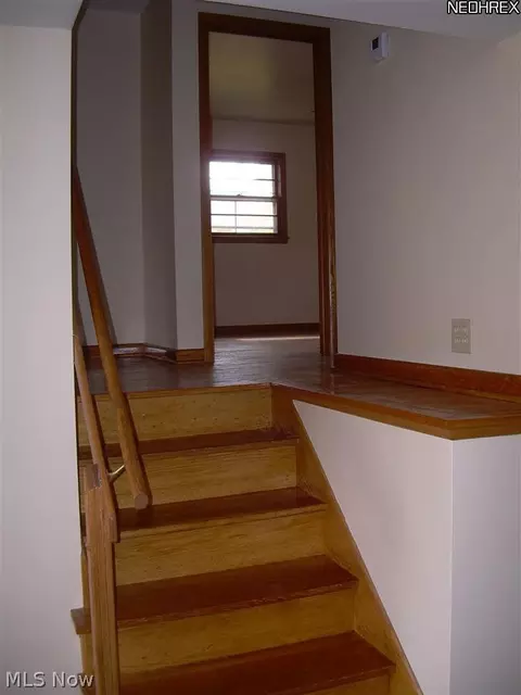 1854 Eldridge Ave, Akron, OH 44301 photo 9