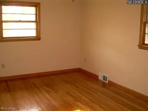1854 Eldridge Ave, Akron, OH 44301 photo 12