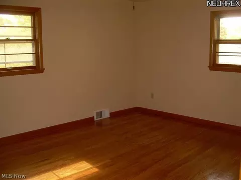 1854 Eldridge Ave, Akron, OH 44301 photo 10