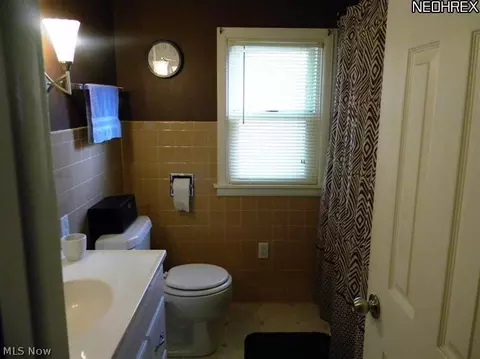 938 E 3rd St, Dover, OH 44622 photo 13