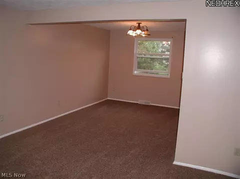 1373 Apache Trl, Stow, OH 44224 photo 5