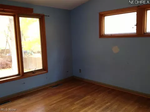 400 Strader Rd, Akron, OH 44305 photo 7