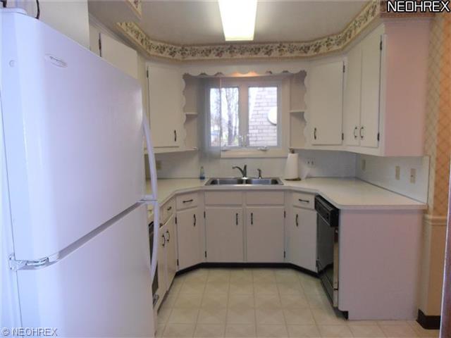 5560 West Blvd, Youngstown, OH 44512 photo 8