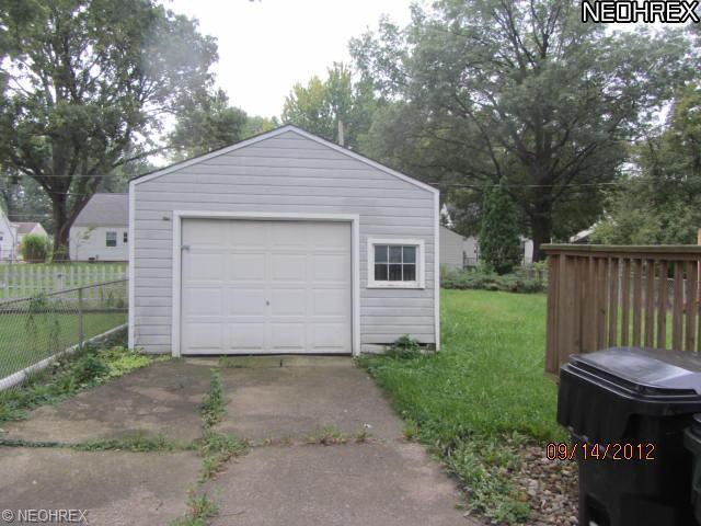 521 Eastern Heights Blvd, Elyria, OH 44035 photo 9