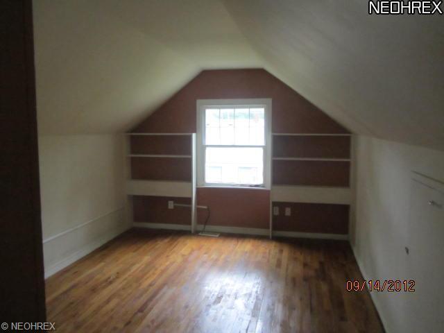 521 Eastern Heights Blvd, Elyria, OH 44035 photo 6