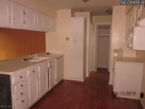 5565 Reef Rd, Mentor On The Lake, OH 44060 photo 3