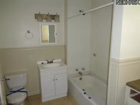 246 8th St, Elyria, OH 44035 photo 12