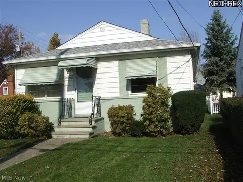 30087 Harrison St, Willowick, OH 44095 photo 9