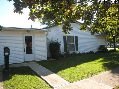 202 Windsor Dr, Elyria, OH 44035 photo 3