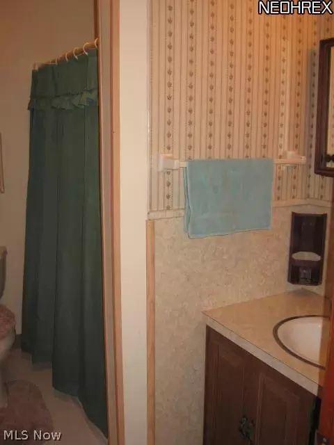 202 Windsor Dr, Elyria, OH 44035 photo 18