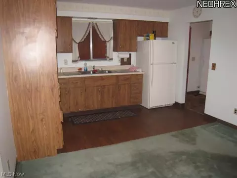 202 Windsor Dr, Elyria, OH 44035 photo 9