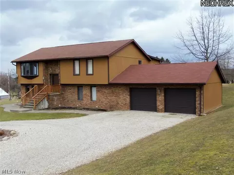 440 W Comet Rd, Clinton, OH 44216 photo 2