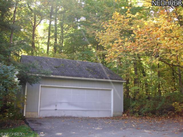 9910 Mitchells Mill Rd, Mentor, OH 44060 photo 5