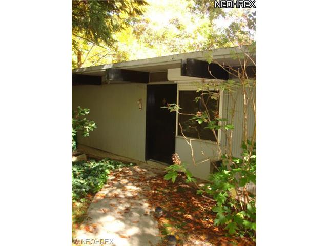 9910 Mitchells Mill Rd, Mentor, OH 44060 photo 3