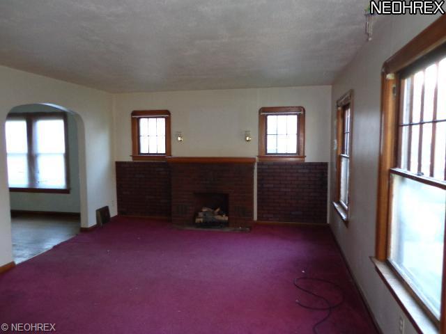 215 15th St, Elyria, OH 44035 photo 1