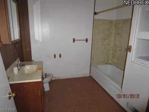 601 Griffith Rd, Akron, OH 44312 photo 10