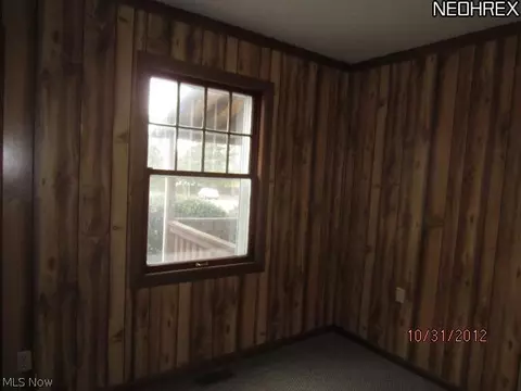 601 Griffith Rd, Akron, OH 44312 photo 3