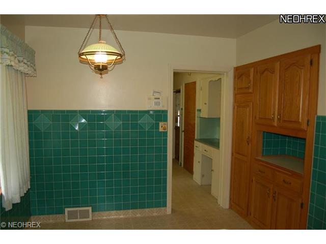 543 W Glen Dr, Youngstown, OH 44512 photo 1