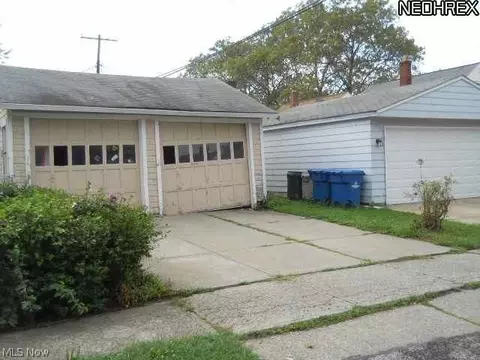 352 E 323rd St, Willowick, OH 44095 photo 3