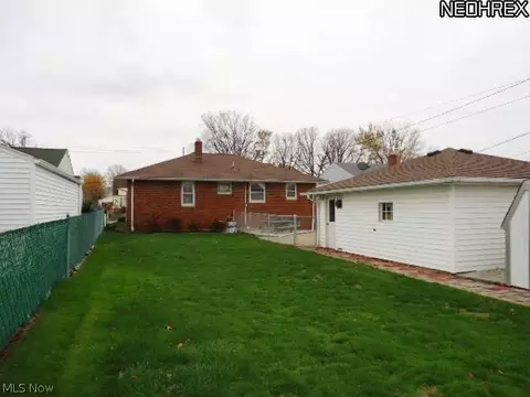30305 Forestgrove Rd, Willowick, OH 44095 photo 9