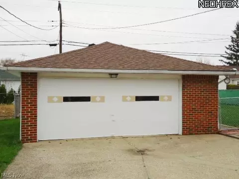 30305 Forestgrove Rd, Willowick, OH 44095 photo 11