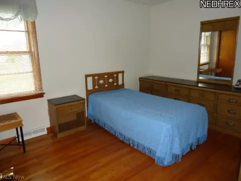 30305 Forestgrove Rd, Willowick, OH 44095 photo 7