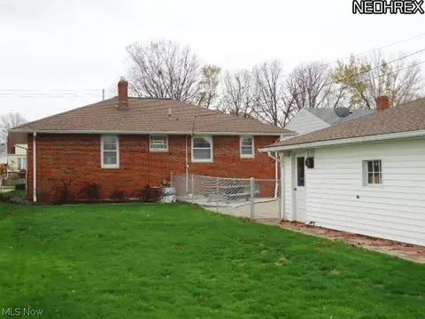 30305 Forestgrove Rd, Willowick, OH 44095 photo 10