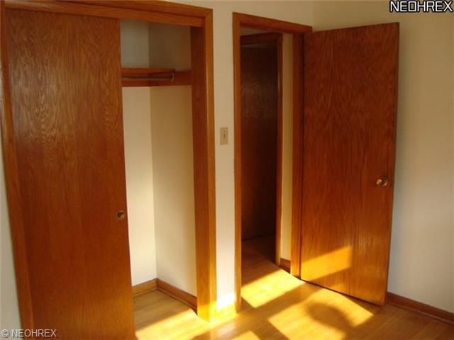 369 Stephens Rd, Akron, OH 44312 photo 3