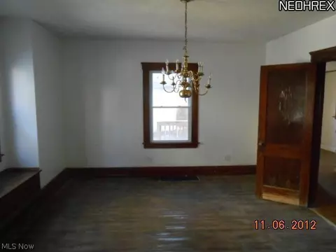 213 Wolf Ct, Elyria, OH 44035 photo 4