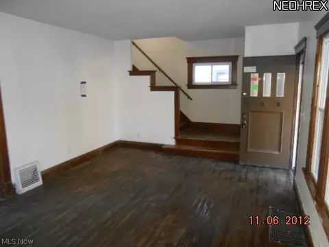 213 Wolf Ct, Elyria, OH 44035 photo 3