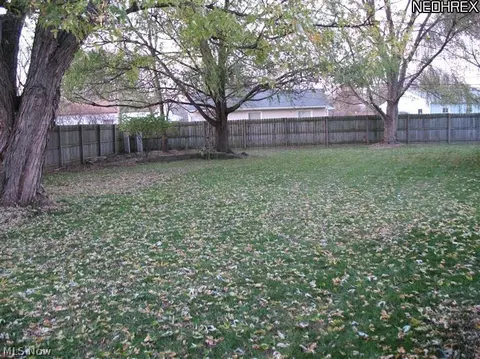 285 Willow Ln, Berea, OH 44017 photo 13