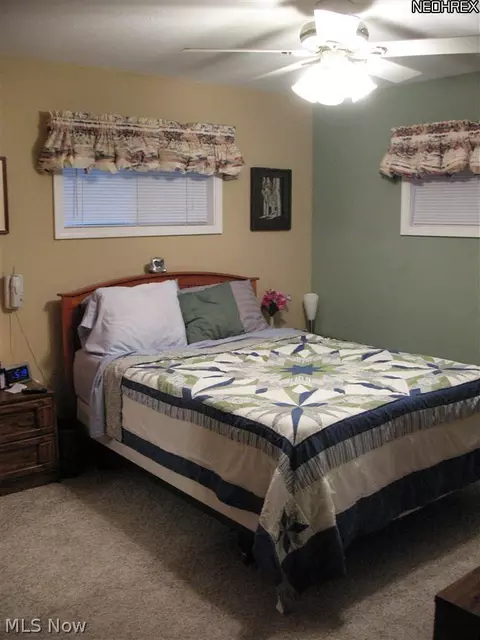 285 Willow Ln, Berea, OH 44017 photo 7