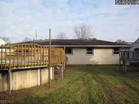 527 Randall Rd, Elyria, OH 44035 photo 9
